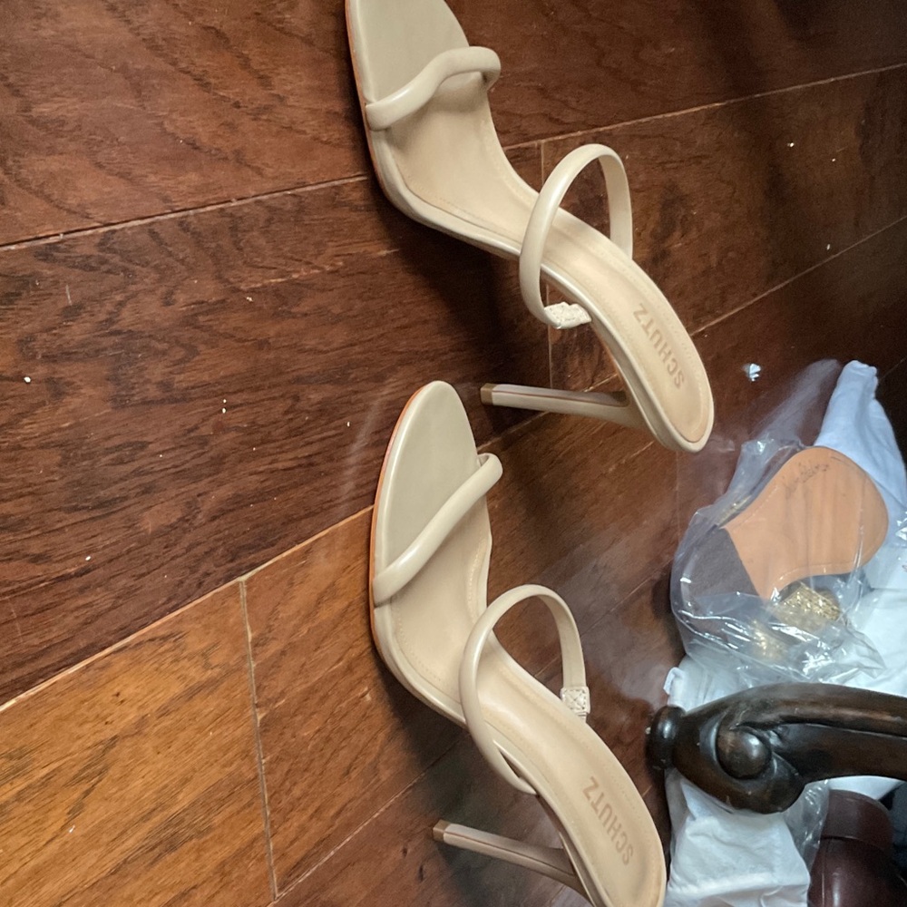 SCHUTZ Women's Elegant Tan Sandals - Picture 2 of 3